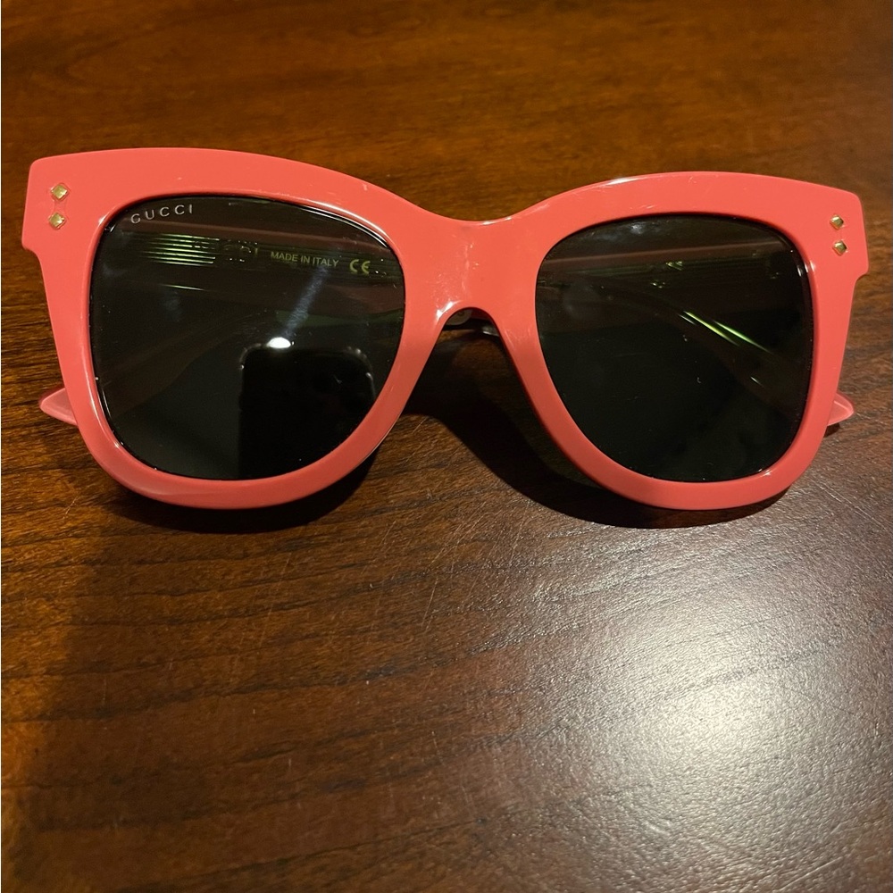 Gucci Sunglasses GG1082S